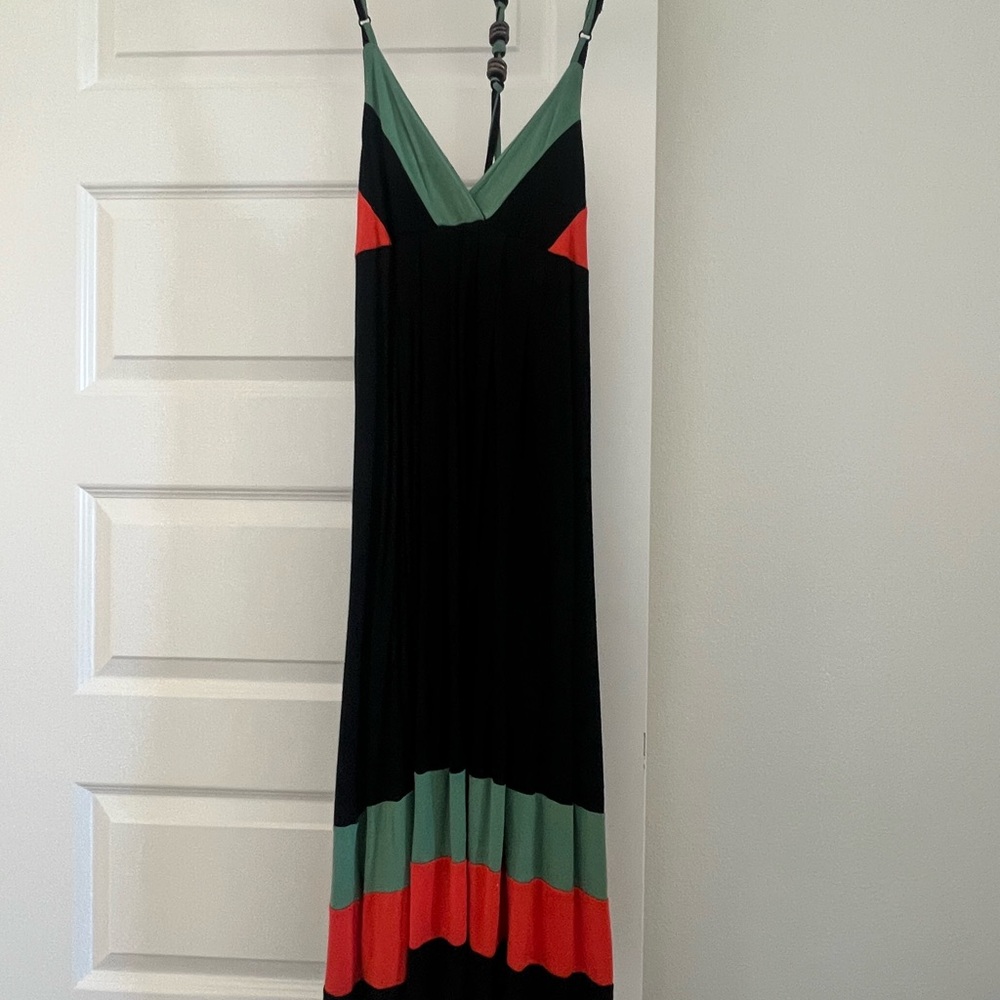 Elegant Black and Green Maxi Dress